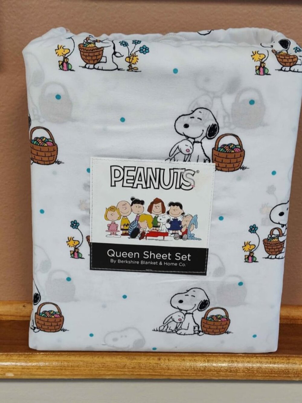 NWT! Peanuts Snoopy Easter Bunny Basket Queen Size Sheet Set
